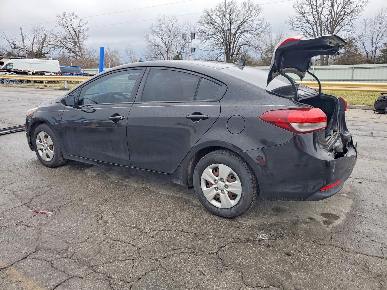2017 Kia Forte Lx - Image 2