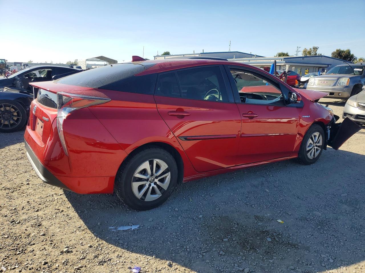 2016 Toyota Prius Three - Фото 3