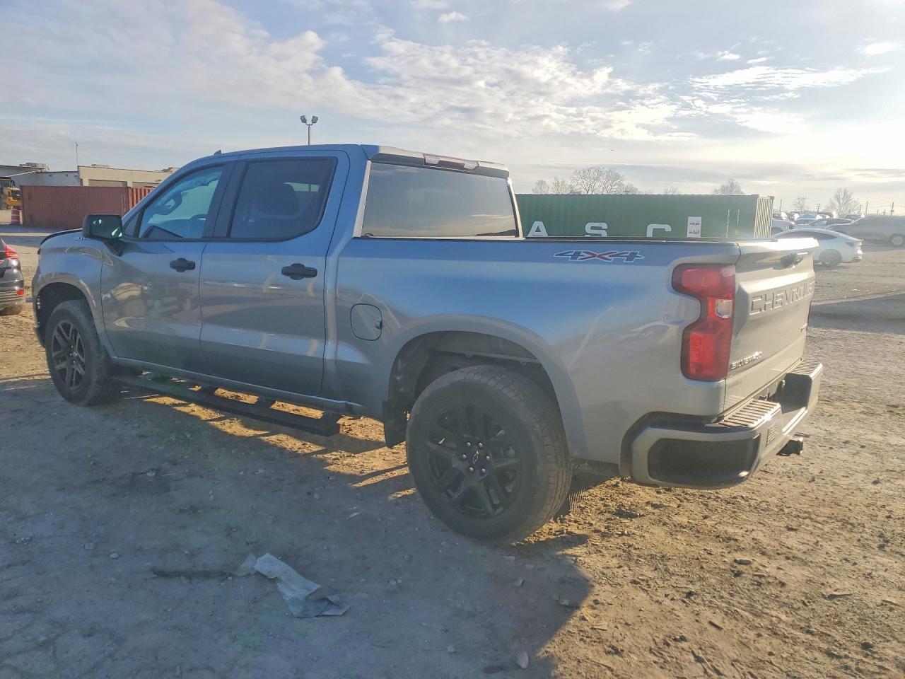 2024 Chevrolet Silverado K1500 Custom - Фото 2