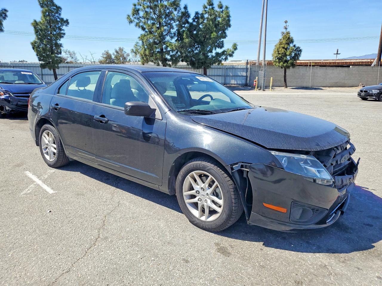 2011 Ford Fusion S - Image 4