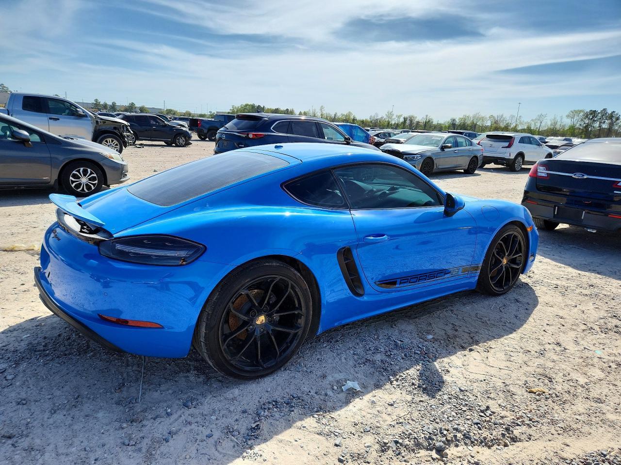 2024 Porsche Cayman Base - Image 3