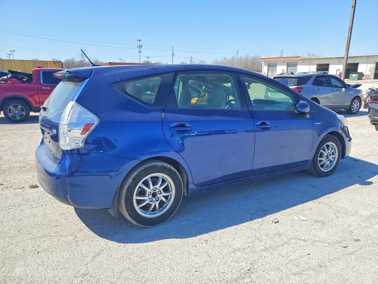 2012 Toyota Prius V Three - Фото 3