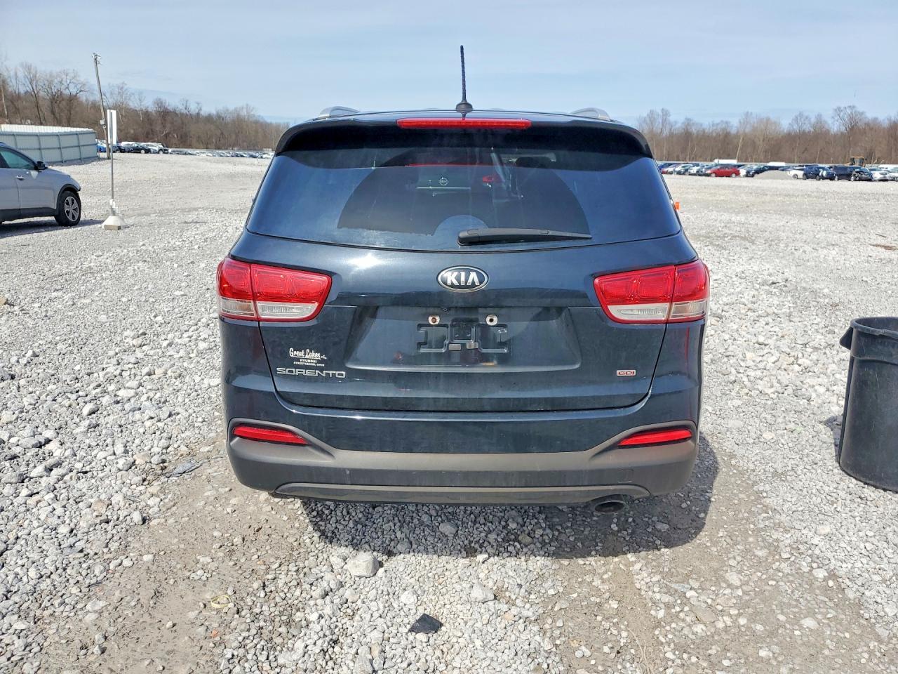 2017 Kia Sorento Lx - Image 6