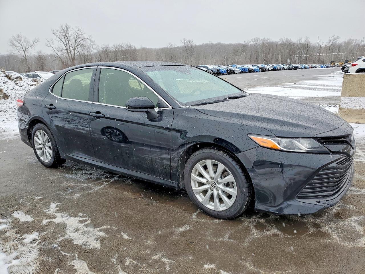 2018 Toyota Camry Le - Фото 4