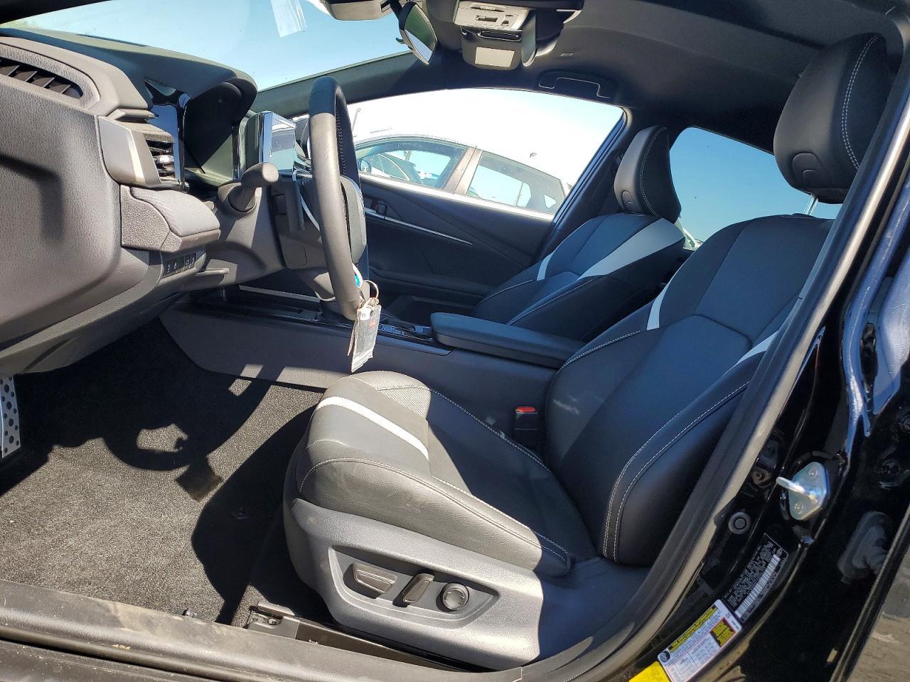 2025 Toyota Camry Se - Фото 7