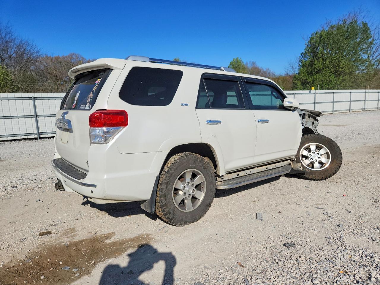 2013 Toyota 4Runner Sr5 - Image 3