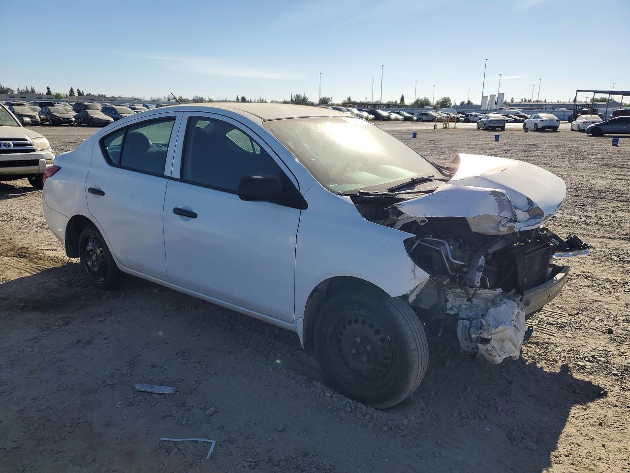 2012 Nissan Versa 1.6 S - Image 4