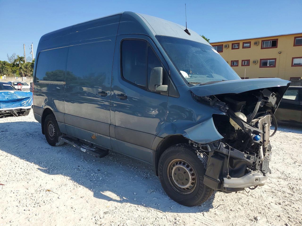 2019 Mercedes-Benz Sprinter 2500 - Фото 4