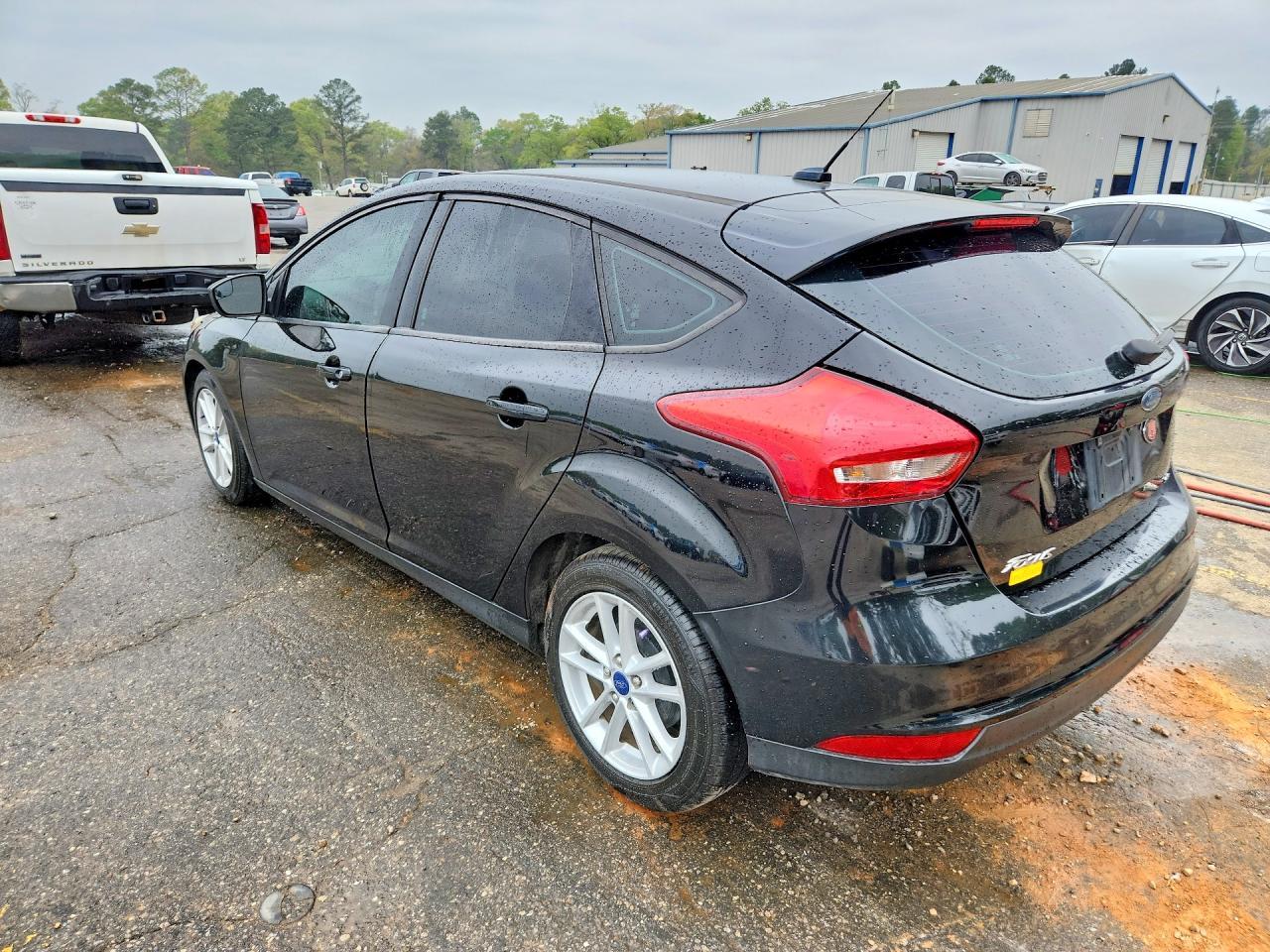 2018 Ford Focus Se - Image 2