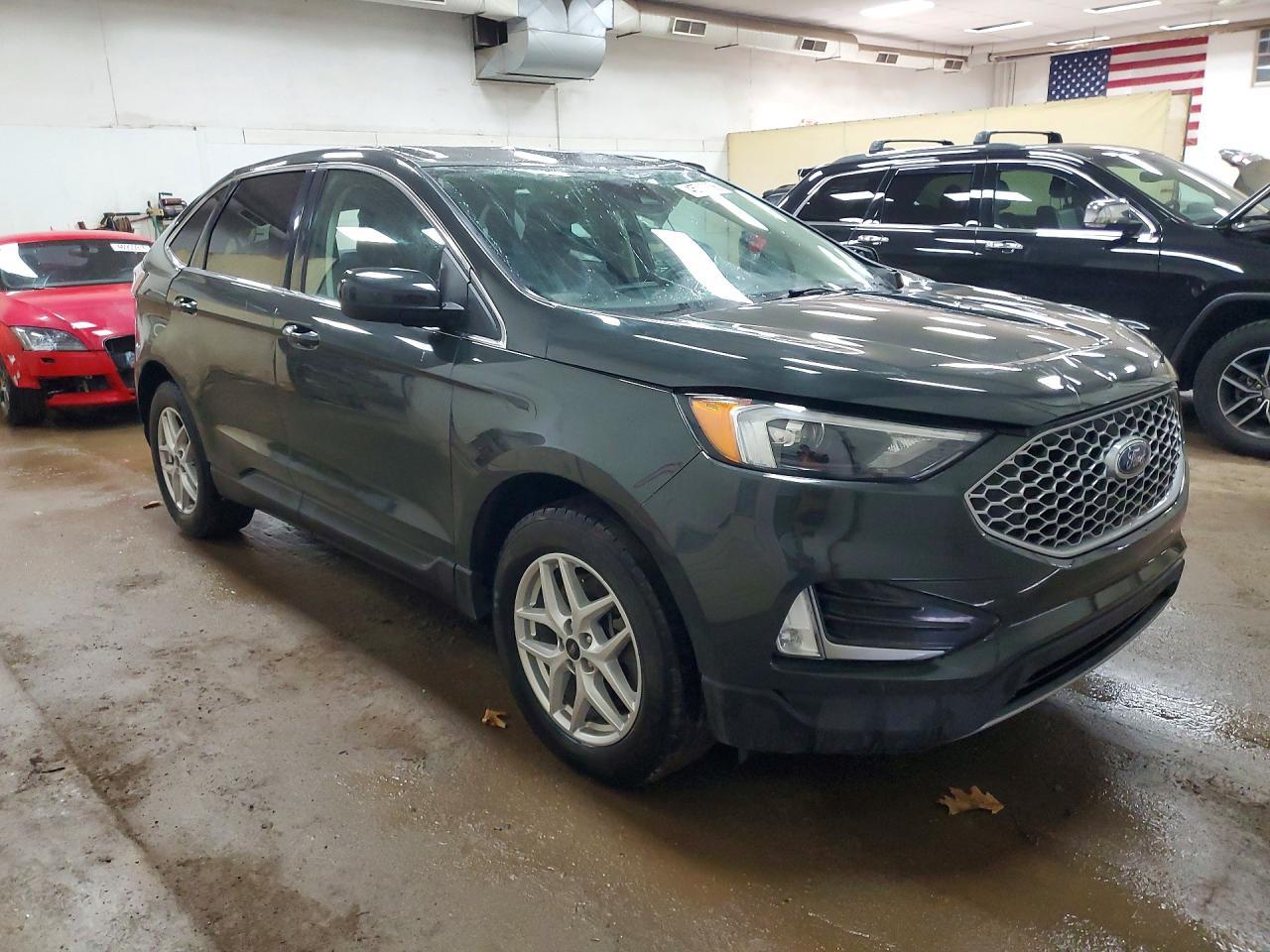 2023 Ford Edge Sel - Image 4