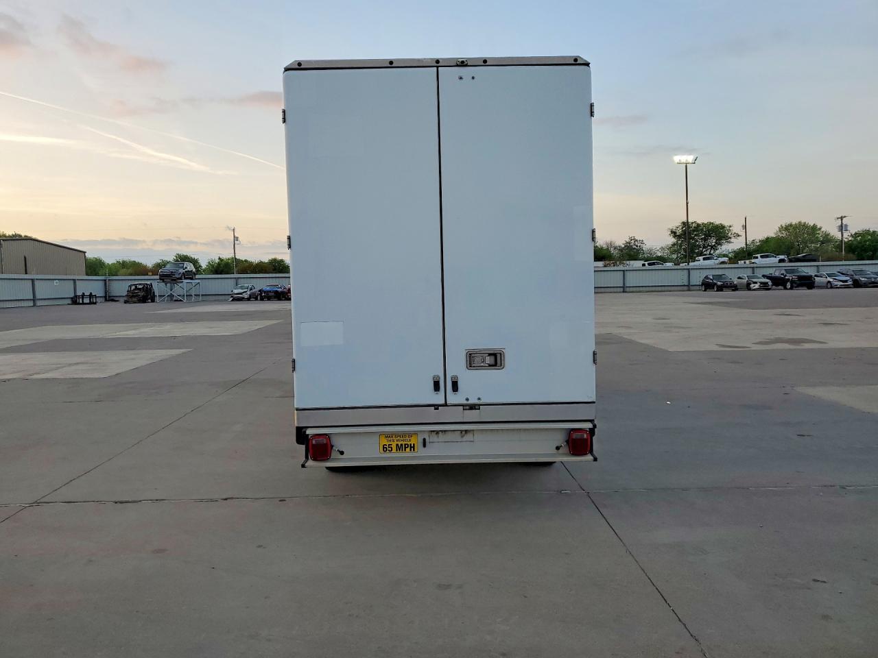 2021 Ford Transit Delivery Truck - Фото 6