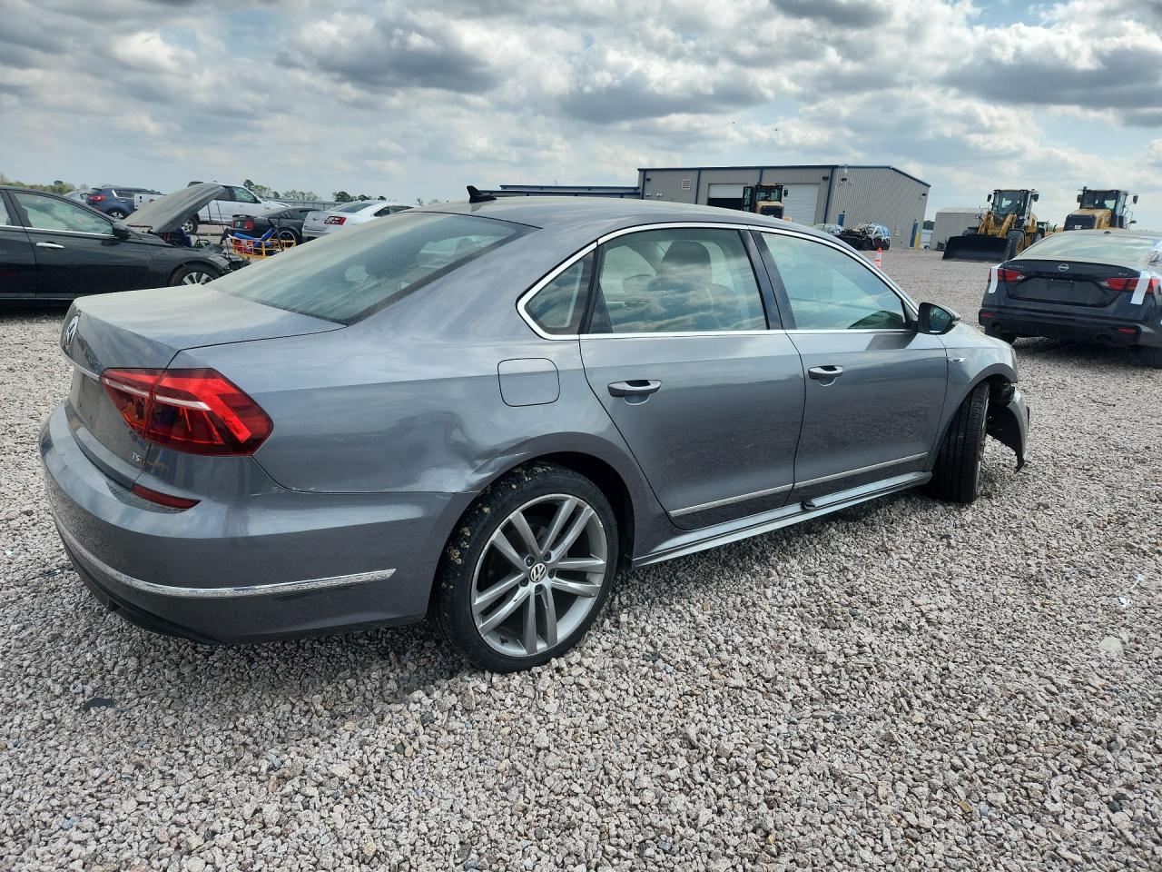 2017 Volkswagen Passat R-Line - Image 3