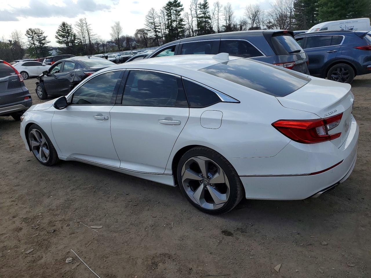2018 Honda Accord Touring - Фото 2