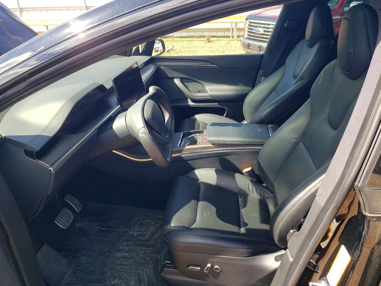 2023 Tesla Model X - Image 7