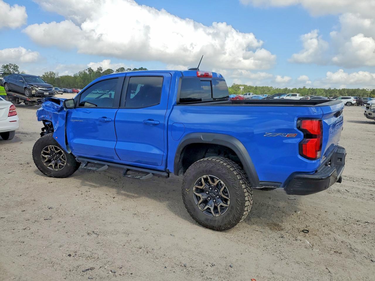 2025 Chevrolet Colorado Zr2 - Фото 2