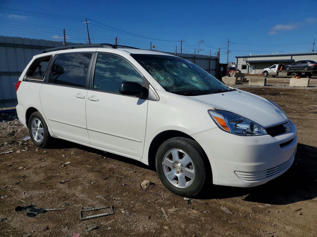 2004 Toyota Sienna Le 8 Passenger - Фото 4