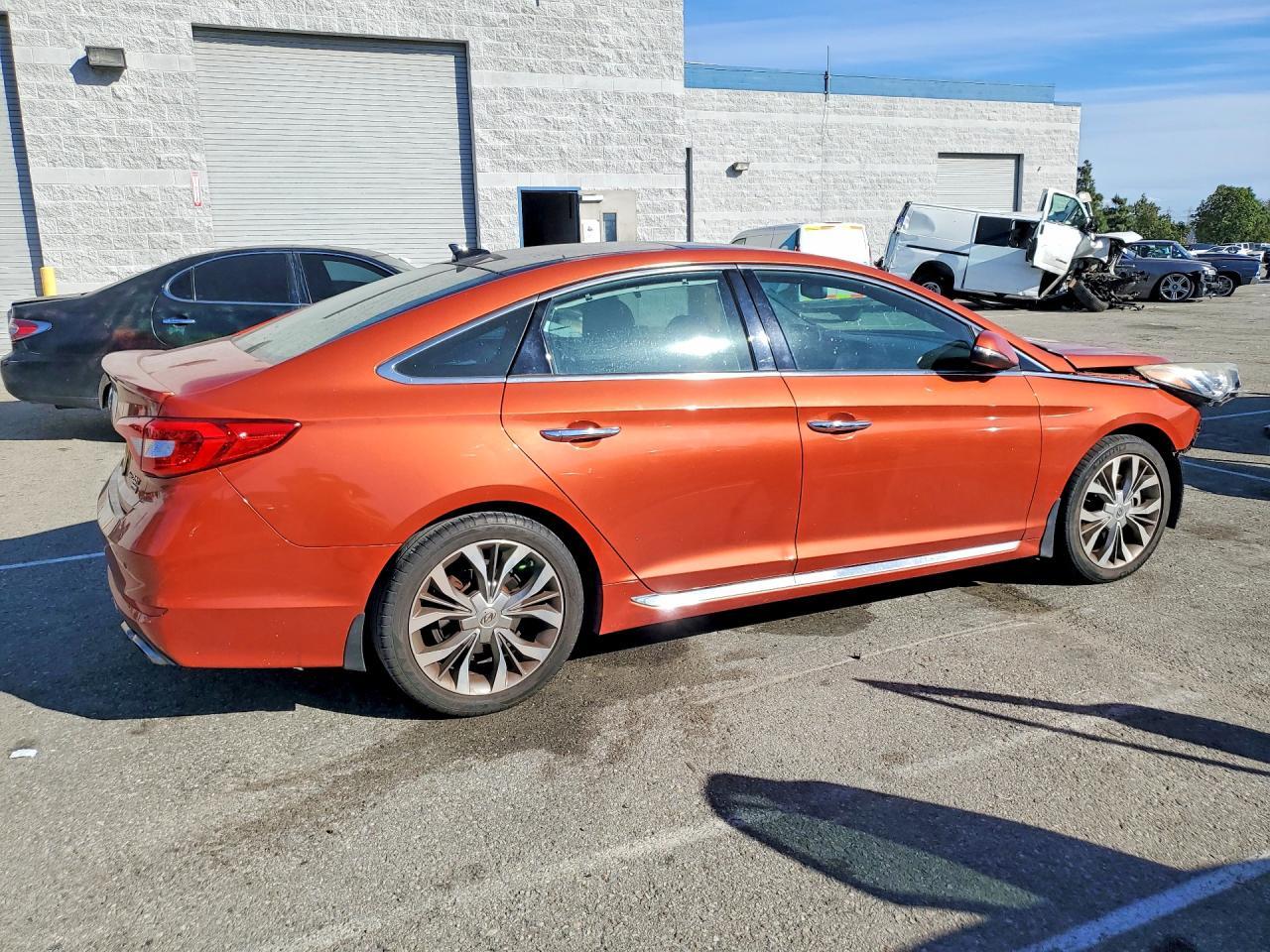 2015 Hyundai Sonata Limited 2.0T - Фото 3