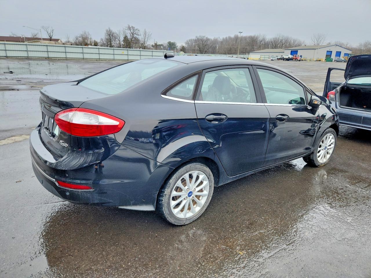 2017 Ford Fiesta Titanium - Фото 3