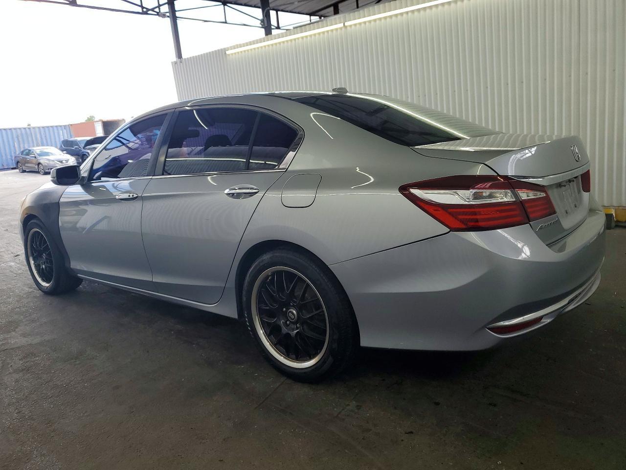 2017 Honda Accord Ex - Image 2