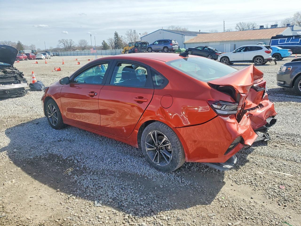 2023 Kia Forte Lxs - Image 2