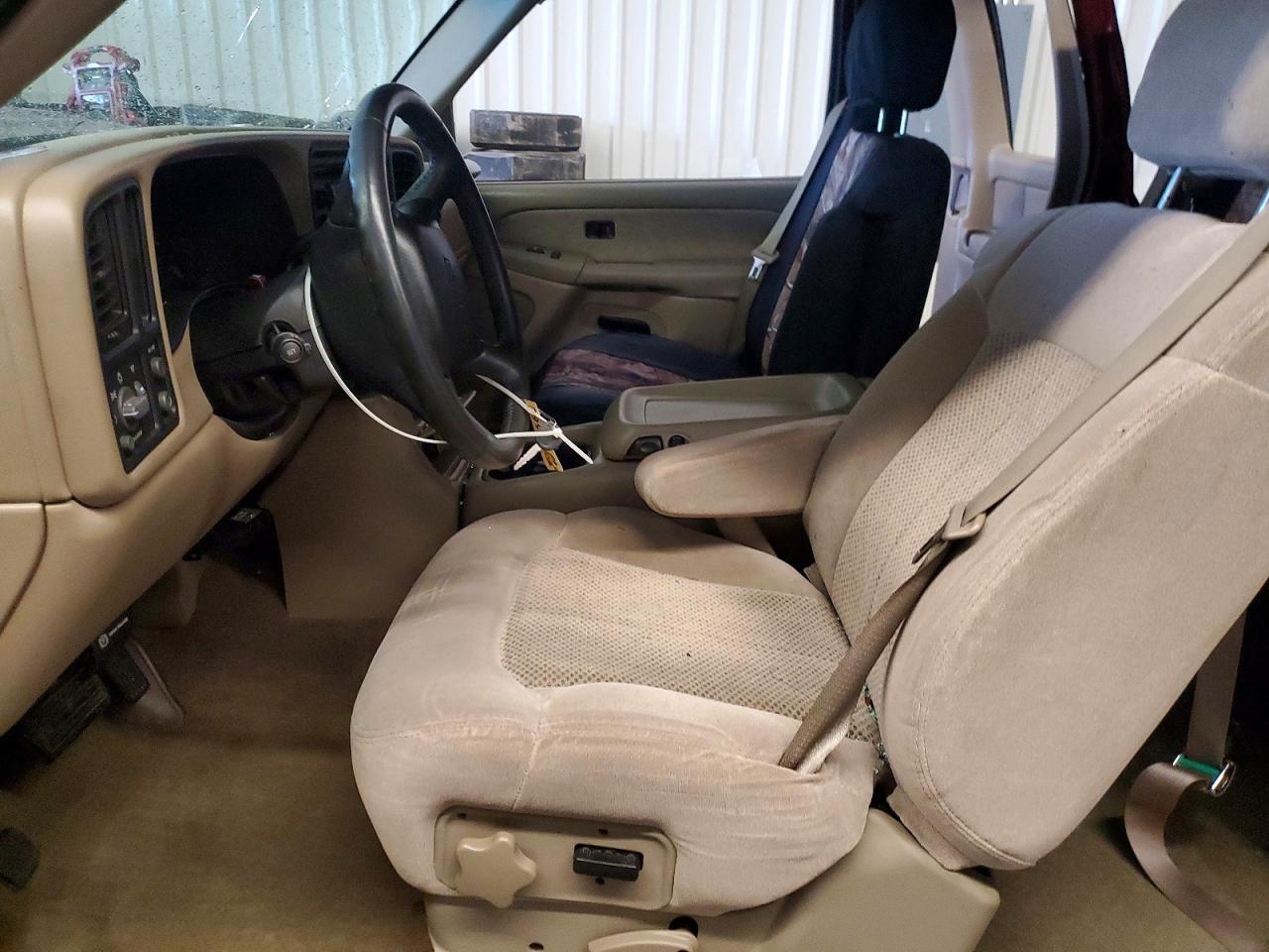 2002 Chevrolet Silverado C1500 - Image 7
