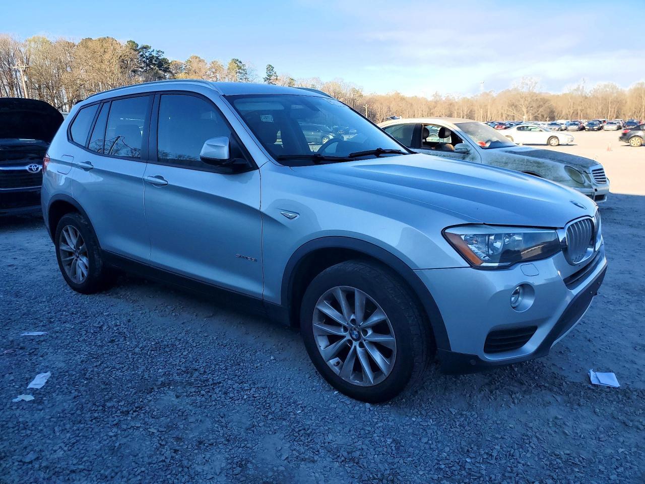 2017 BMW X3 Sdrive28I - Фото 4