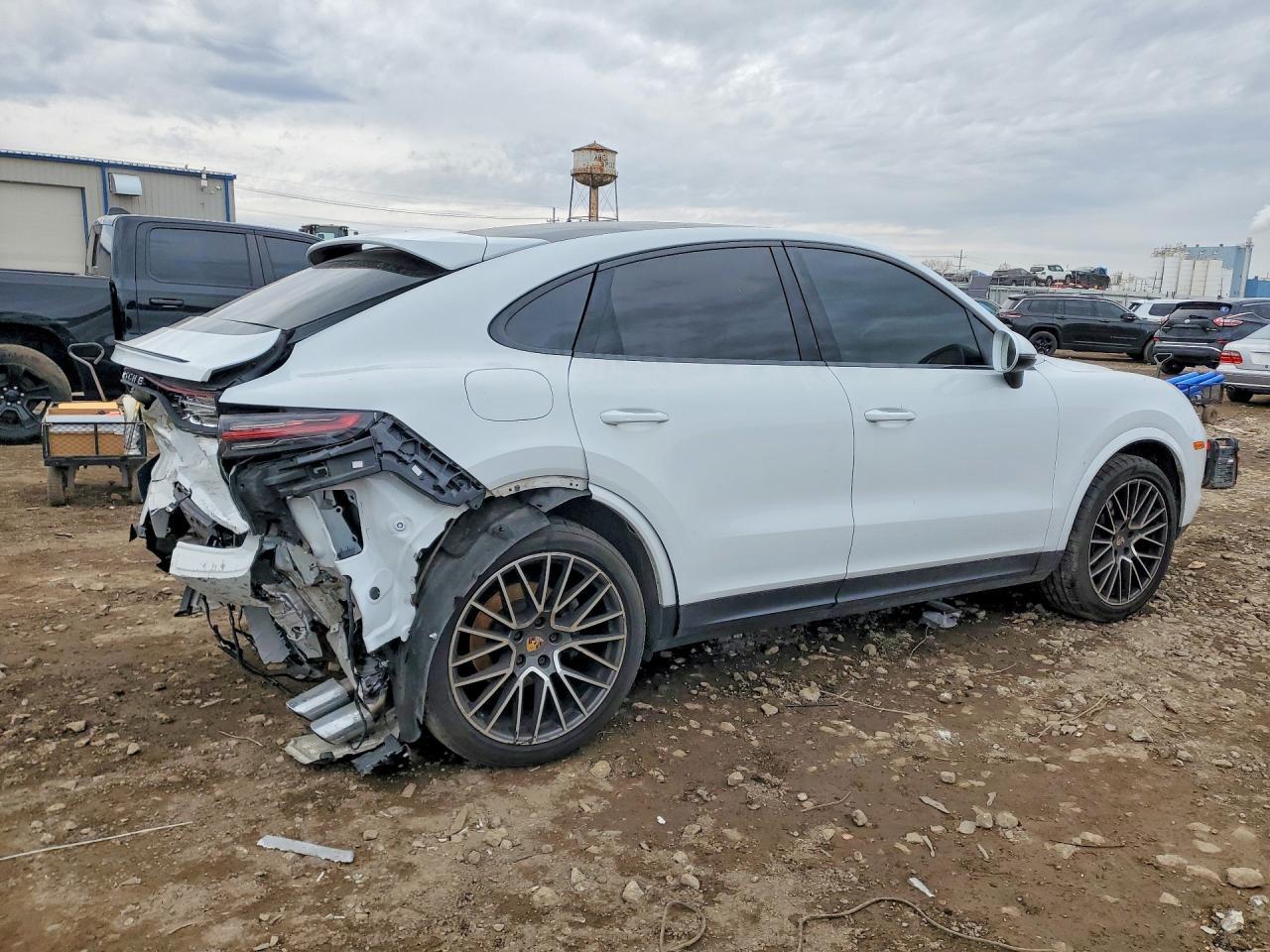 2020 Porsche Cayenne Coupe - Фото 3