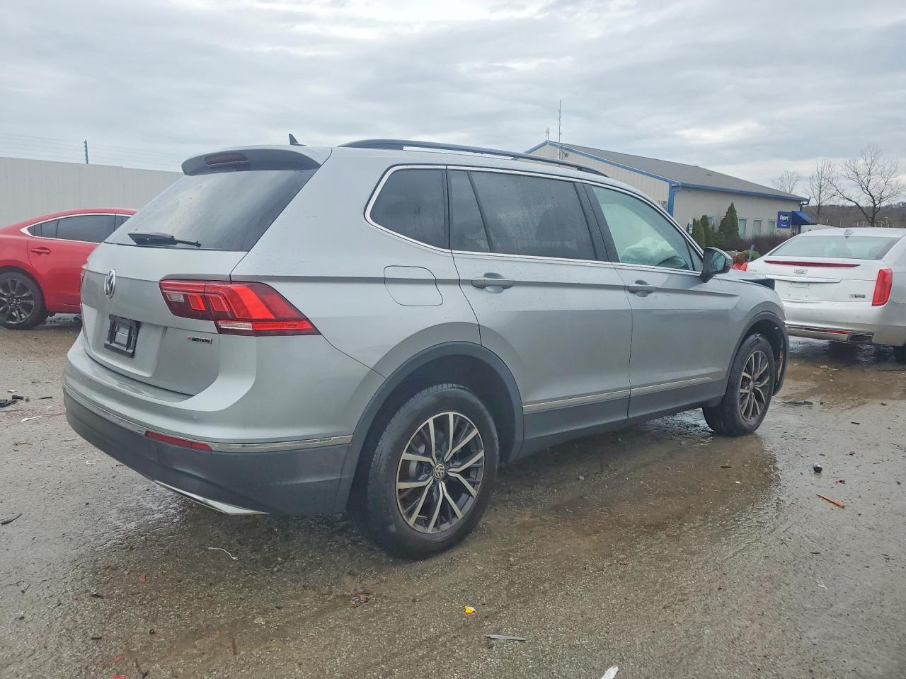 2020 Volkswagen Tiguan Se - Фото 3