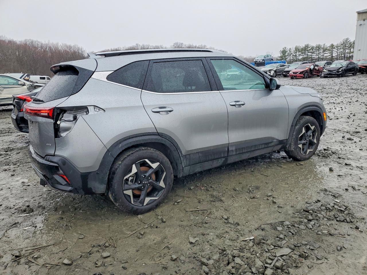 2025 Kia Seltos Ex - Image 3