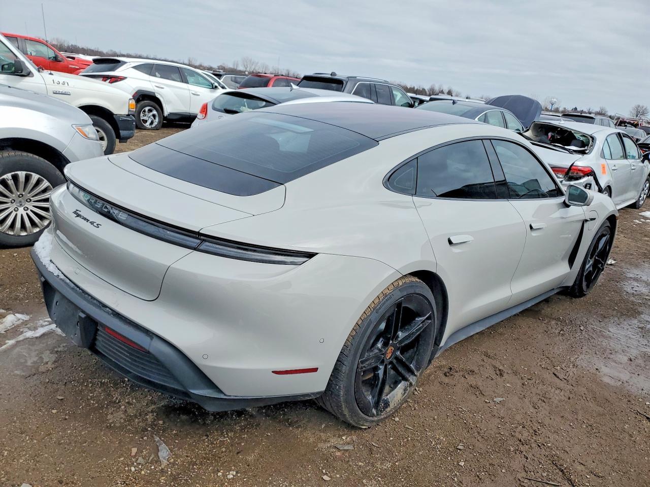 2025 Porsche Taycan 4S - Фото 3