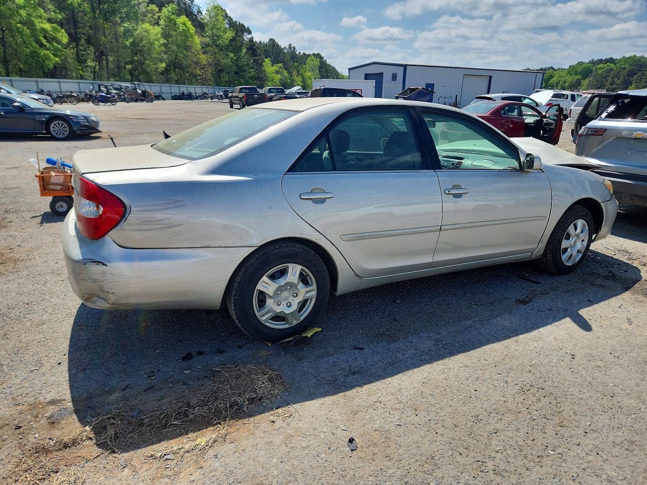2003 Toyota Camry Le - Фото 3