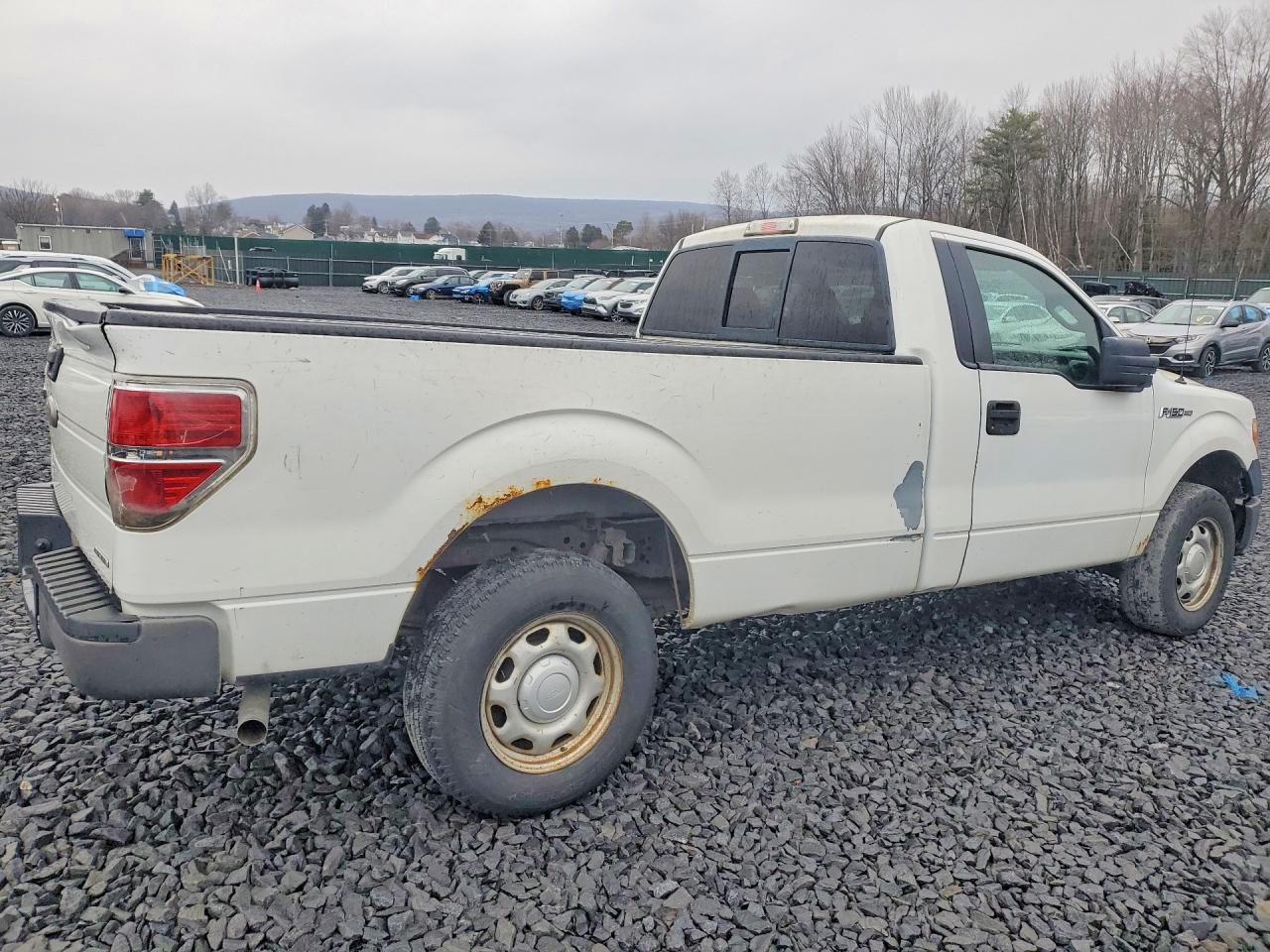 2011 Ford F150 - Image 3