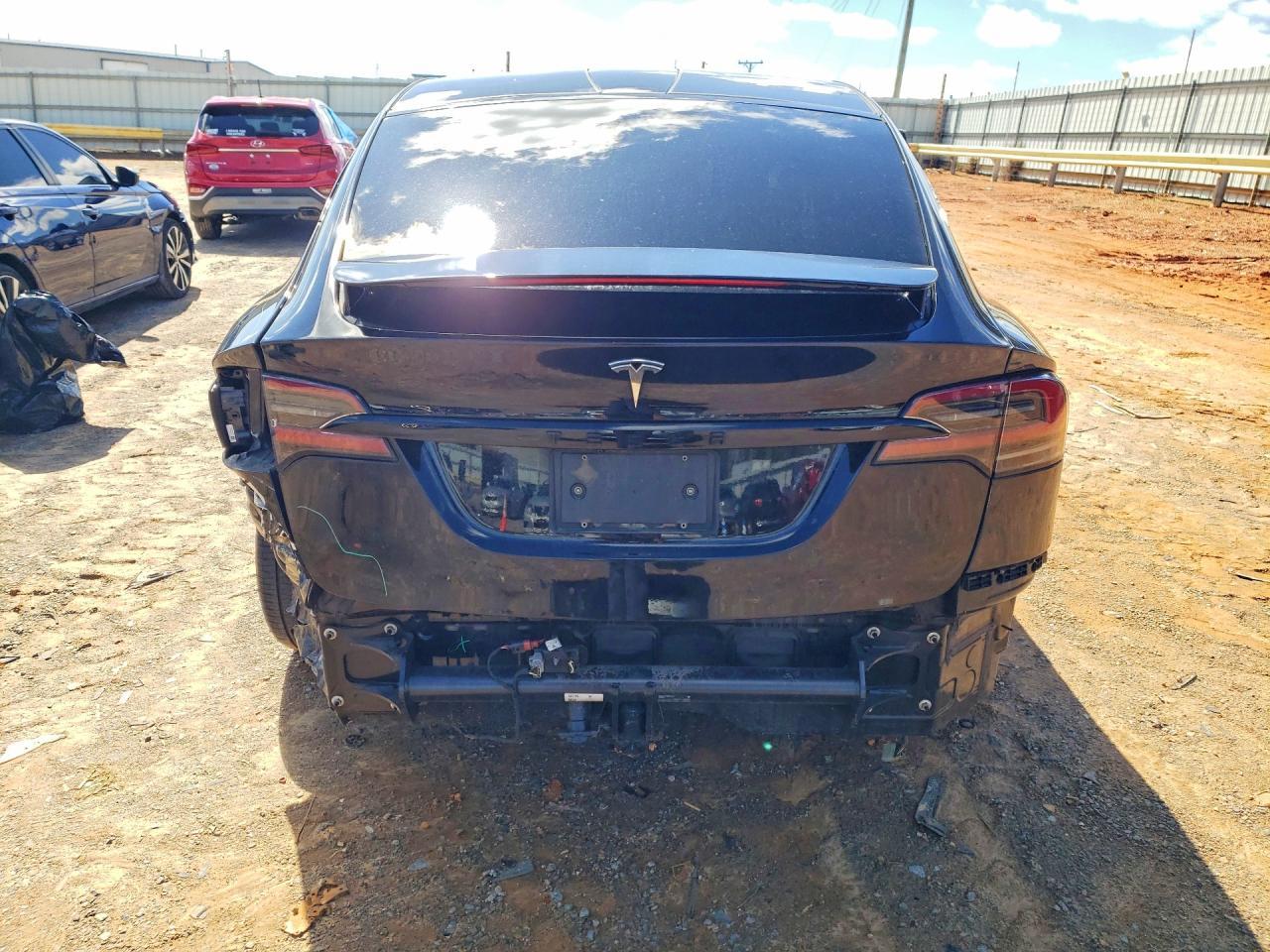 2023 Tesla Model X - Image 6