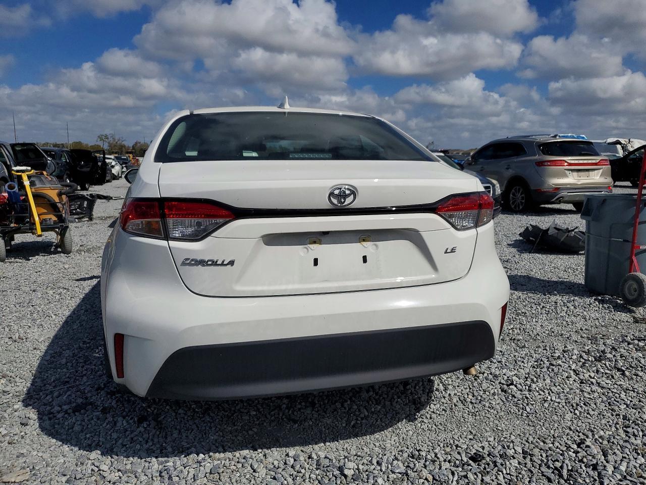 2025 Toyota Corolla Le - Фото 6