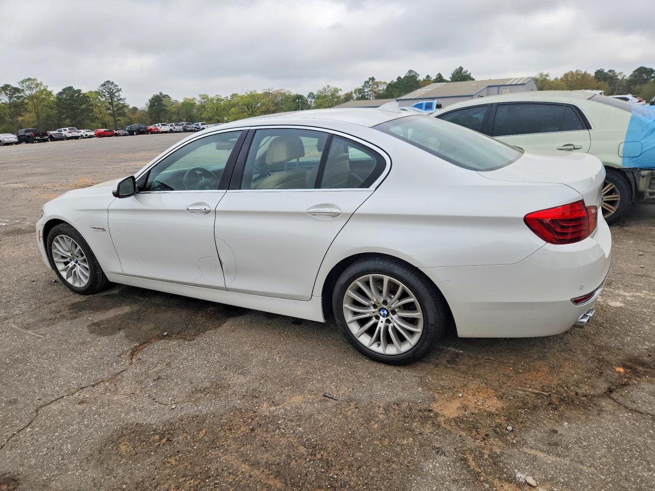 2016 BMW 528 I - Фото 2