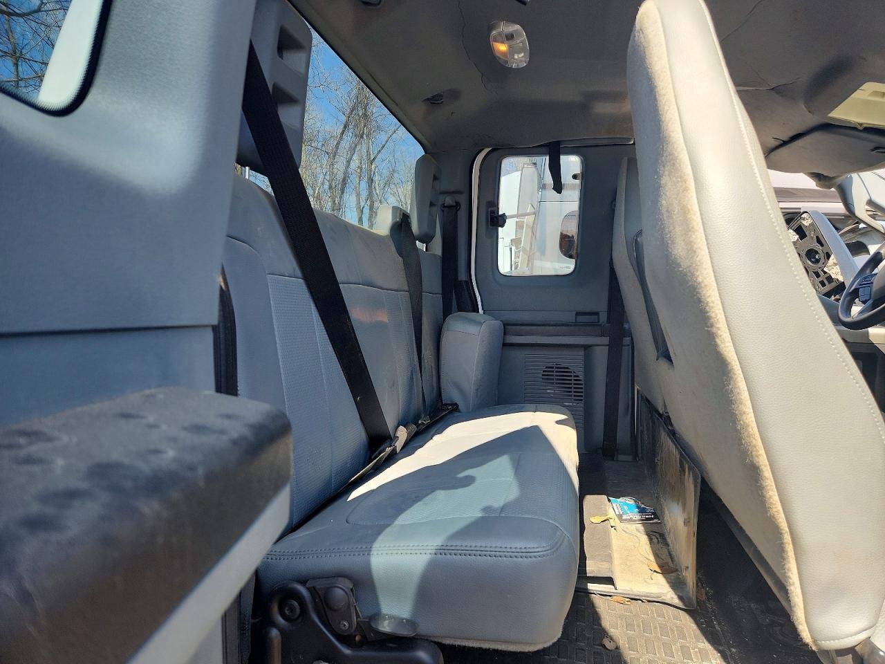 2022 Ford F750 Super Duty - Image 6