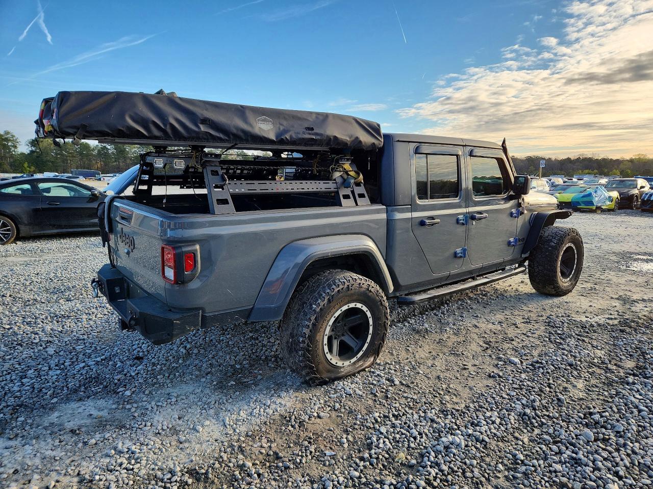2021 Jeep Gladiator Sport - Фото 3