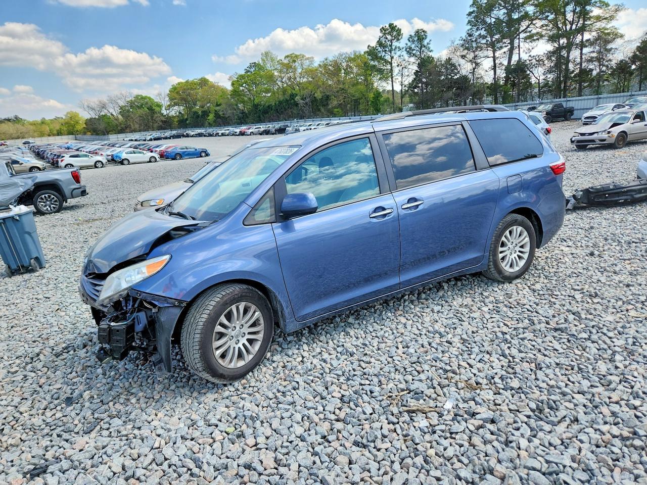 2015 Toyota Sienna Xle 8-Passenger
