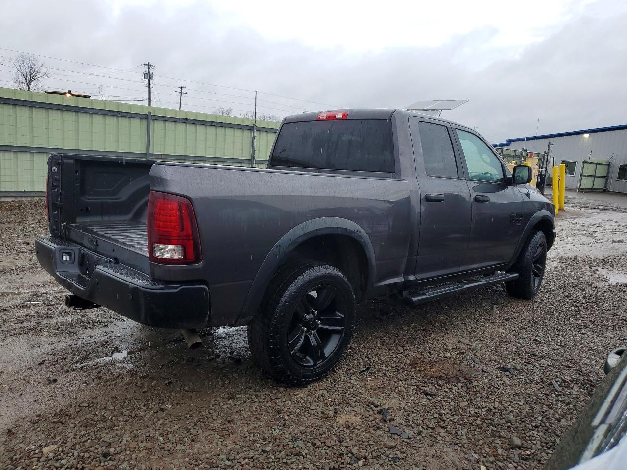 2022 Ram 1500 Classic Slt - Image 3