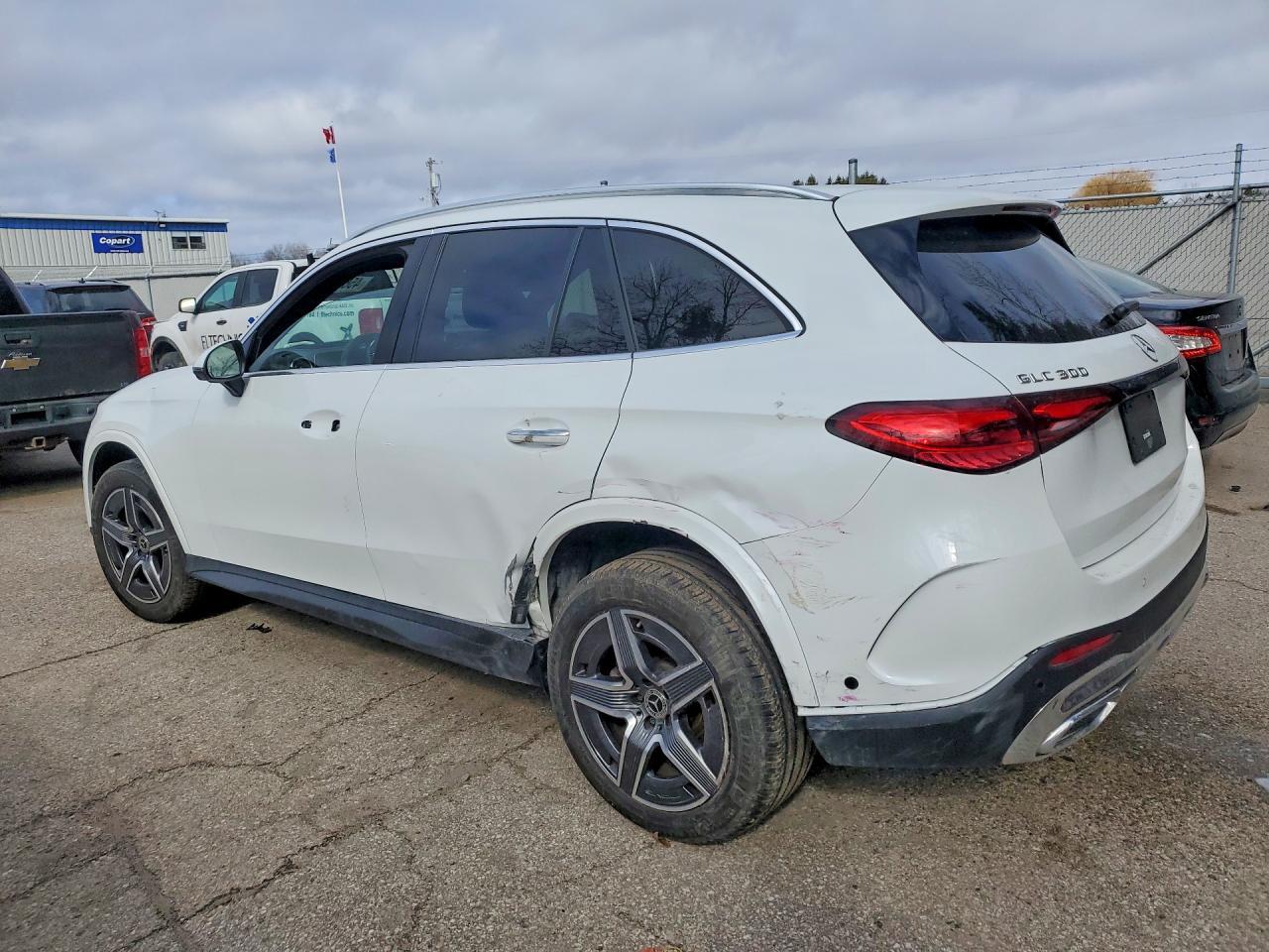 2024 Mercedes-Benz Glc300 4Dr Awd - Фото 2