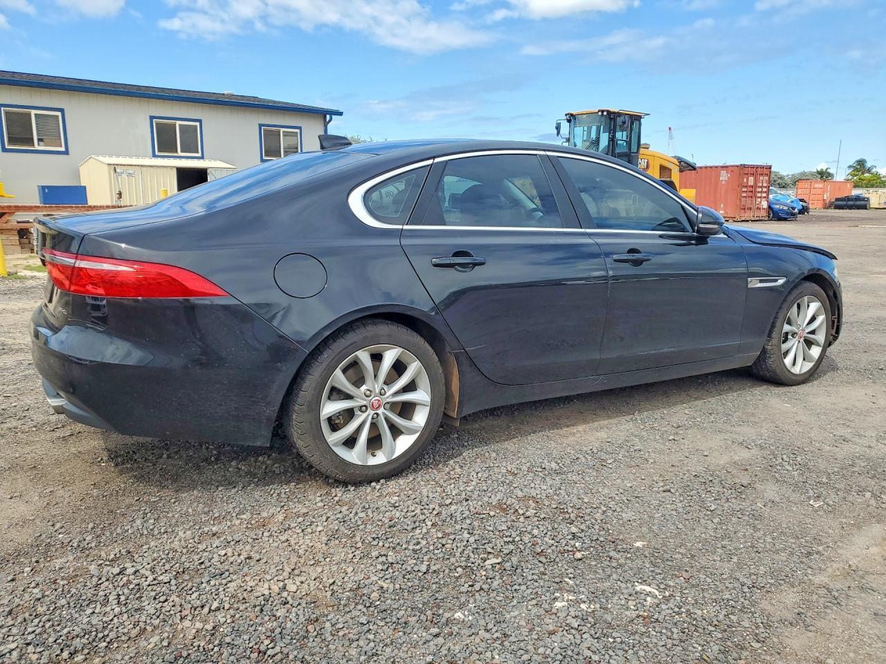 2018 Jaguar Xf Premium - Фото 3