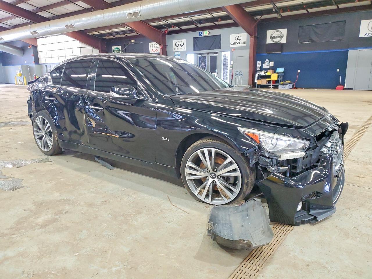 2018 Infiniti Q50 3.0T Luxe - Фото 4