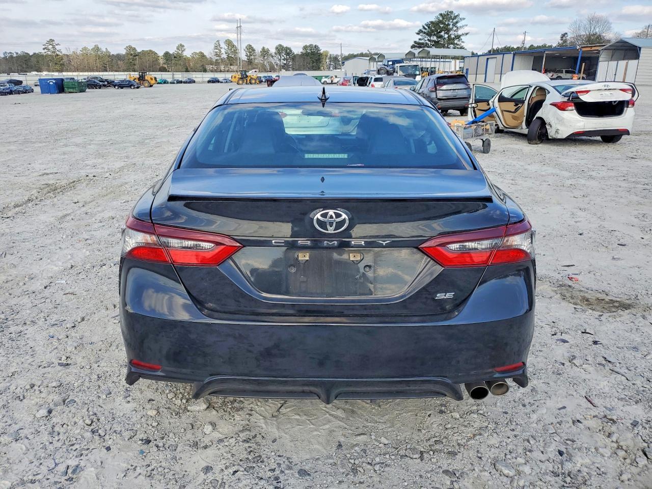 2023 Toyota Camry Se - Image 6