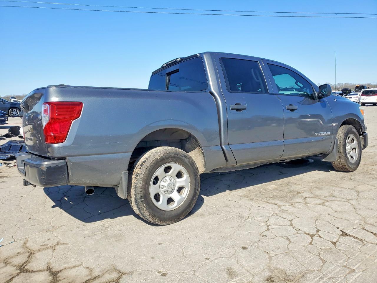 2017 Nissan Titan S - Фото 3