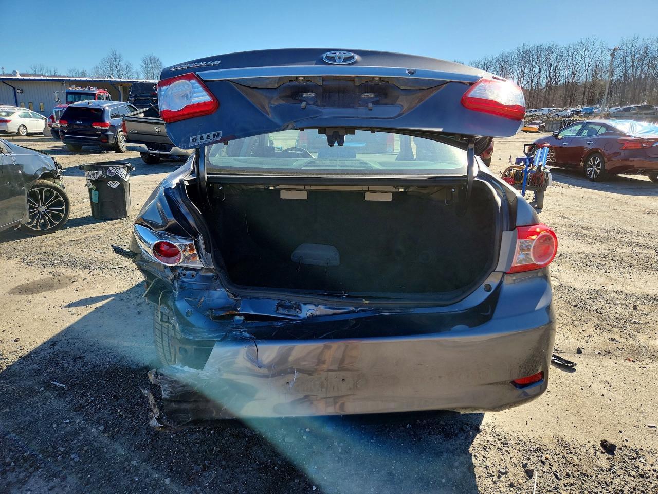 2012 Toyota Corolla Le - Фото 6