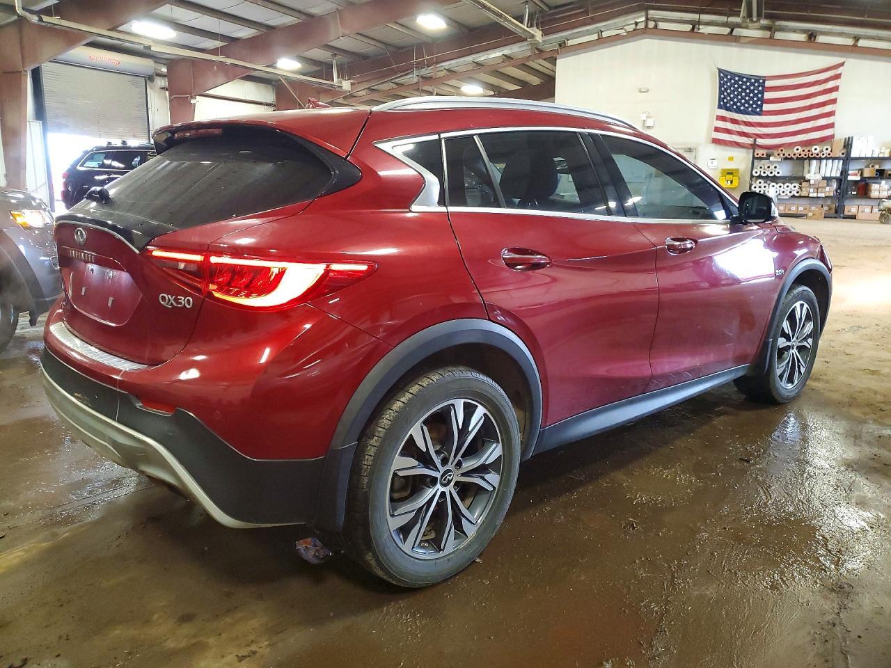 2017 Infiniti Qx30 Premium - Фото 3