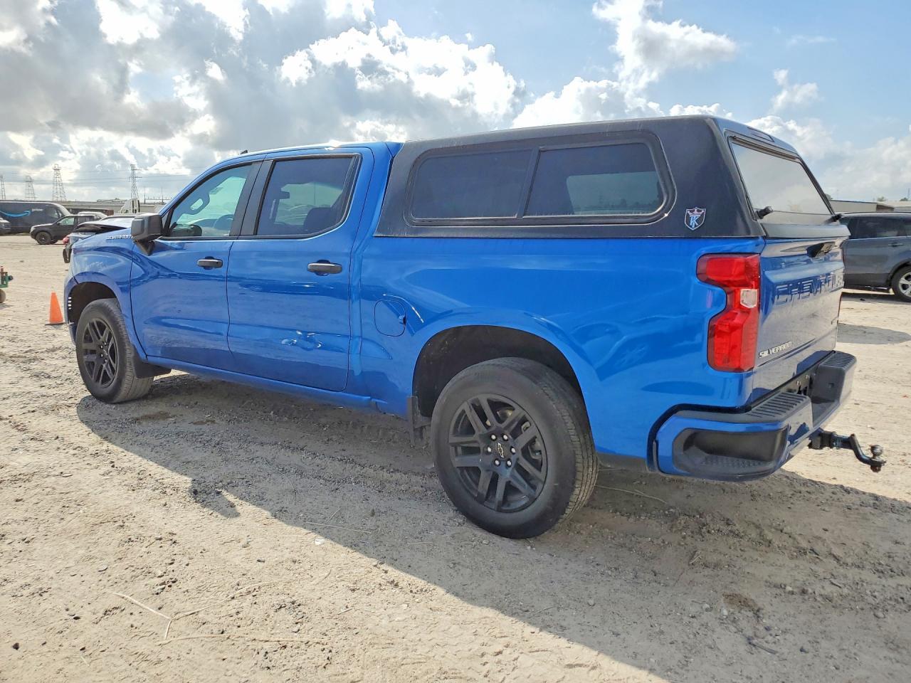 2023 Chevrolet Silverado C1500 Custom - Фото 2