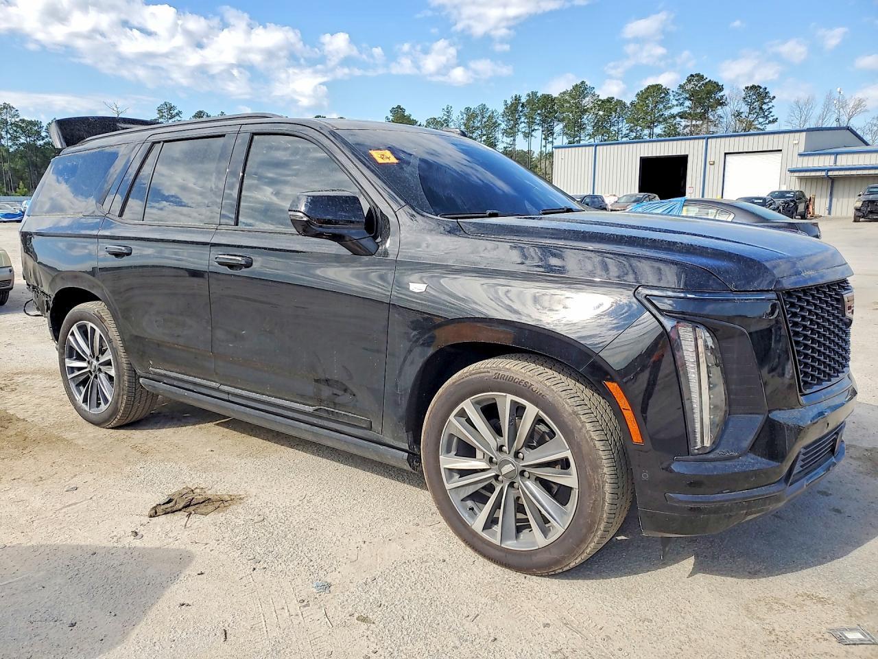 2025 Cadillac Escalade Sport - Image 4