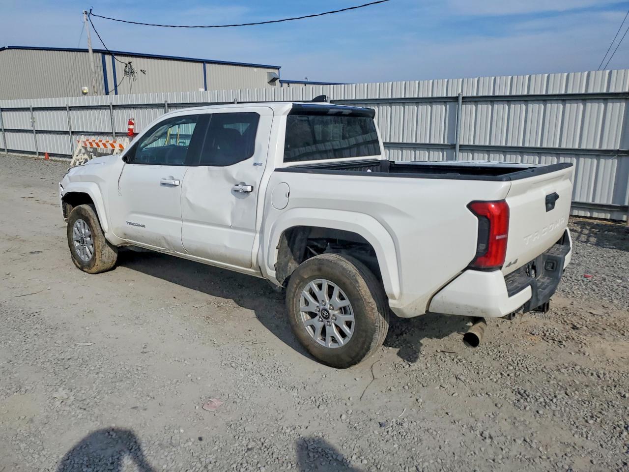 2025 Toyota Tacoma Sr5 - Фото 2