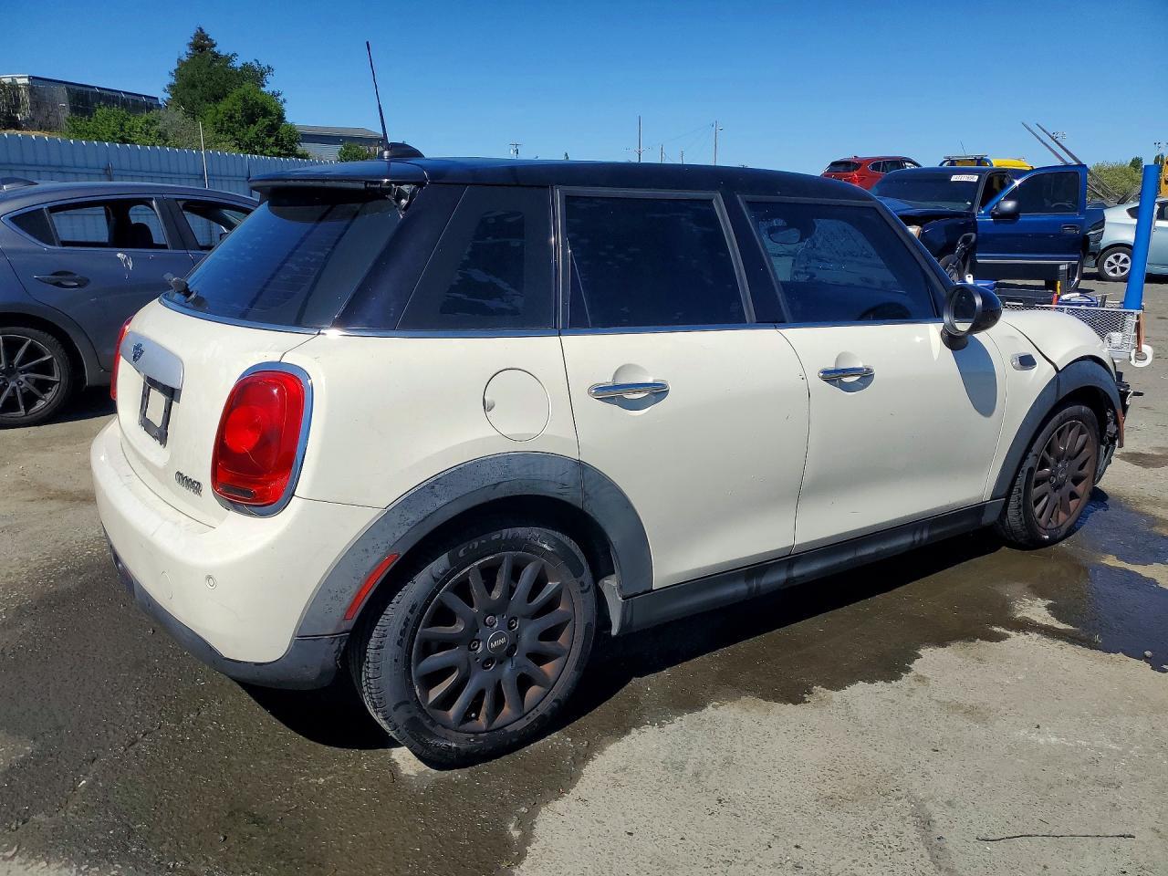 2015 Mini Cooper - Image 3